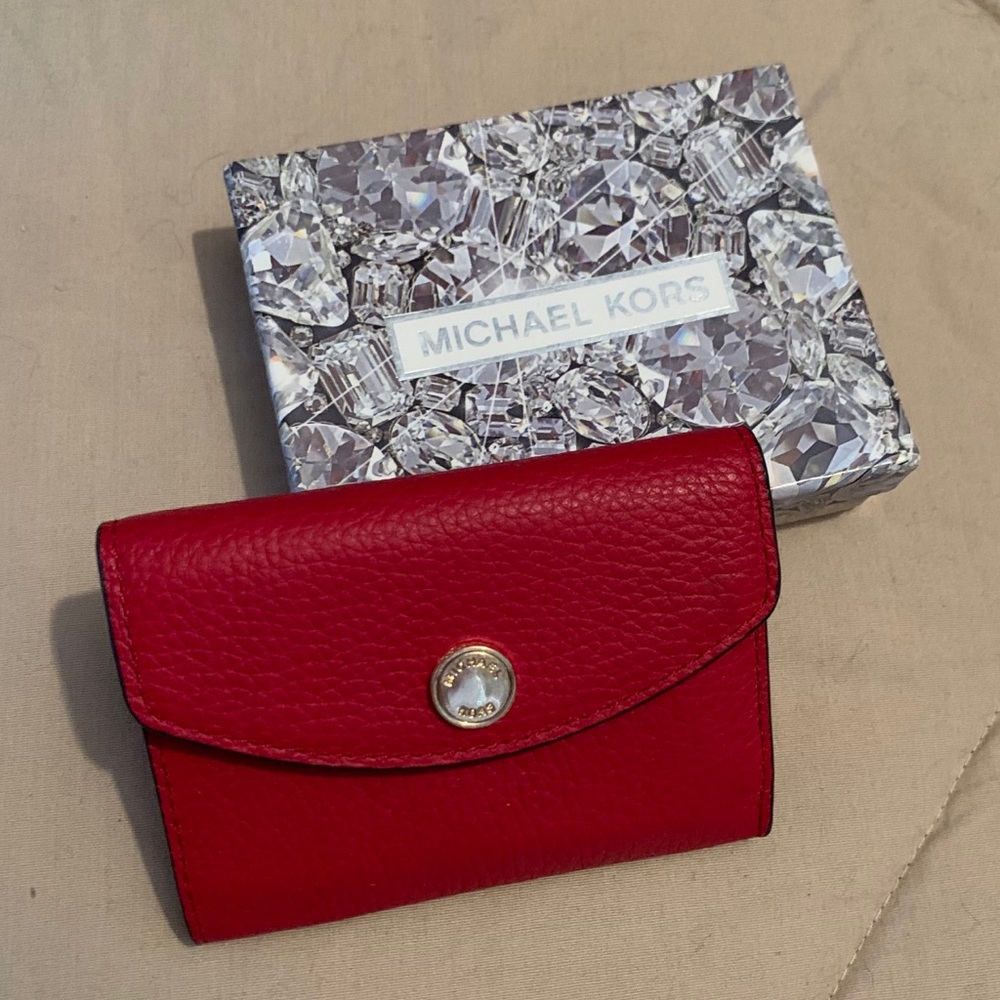 NWT never used w/box Michael Kors small wallet